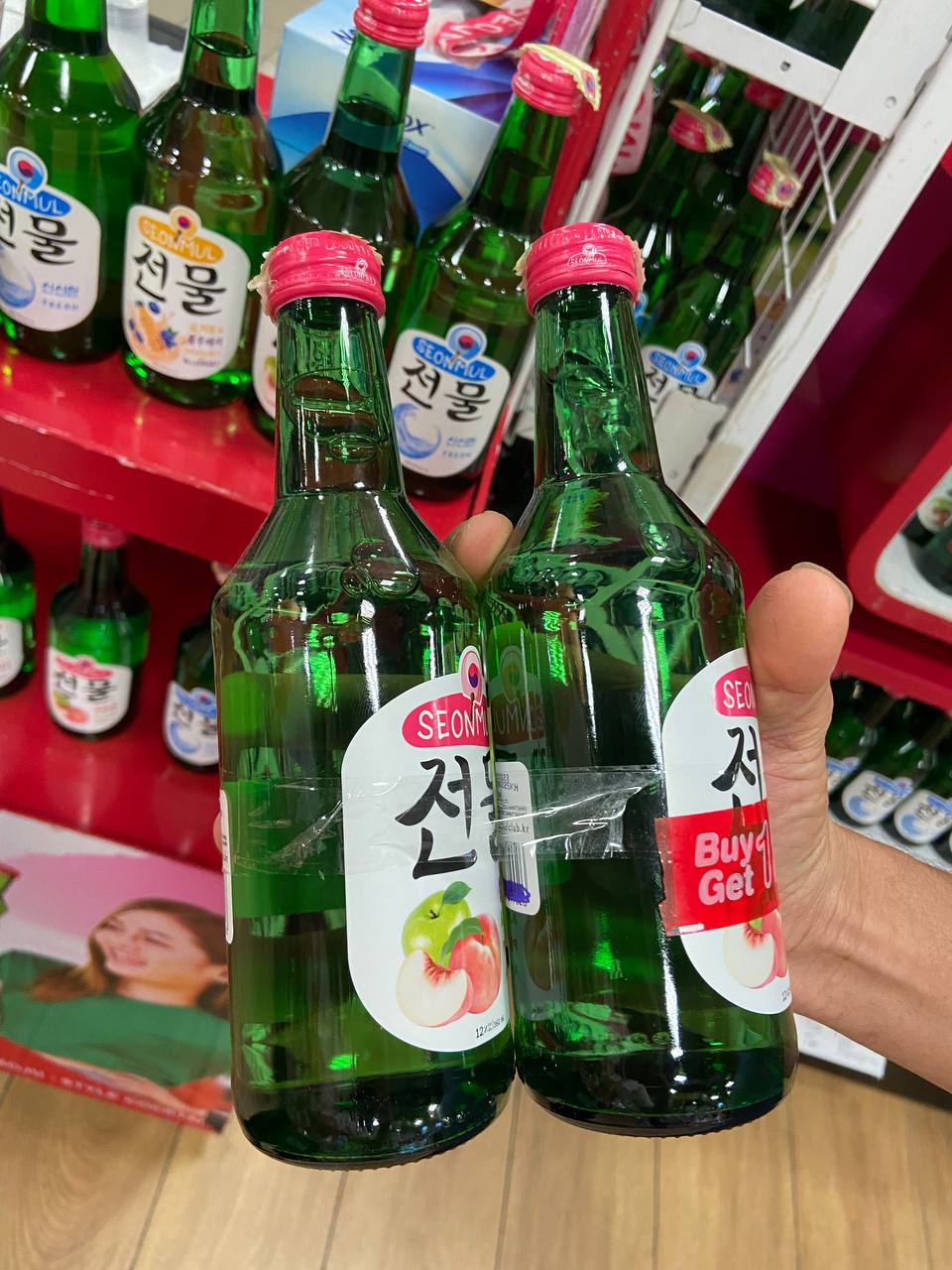 AEON 1 hosts Seonmul wine tasting success by Da Houg Heng